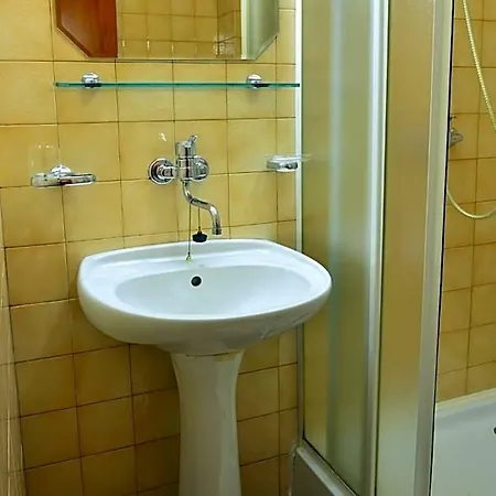 Bestar Ξενοδοχείο 4*